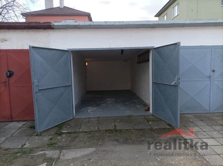 Prodej garáže 18 m² na vlastním pozemku – Opava, Jurečkova ulice – fotografie 2