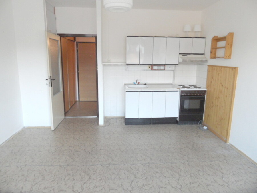!!! REZERVACE !!! Prodej garsonky 1+kk, 26 m2, ul. Na Pastvisku, Opava