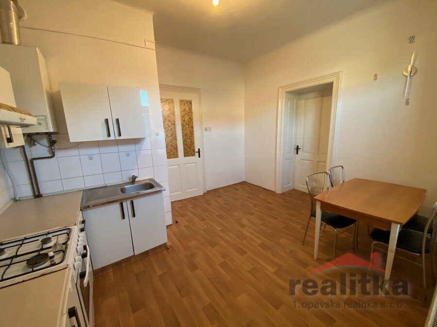 Pronájem bytu 2+1 67 m2 se zahradou, Opava, ul. Horovo náměstí – fotografie 5