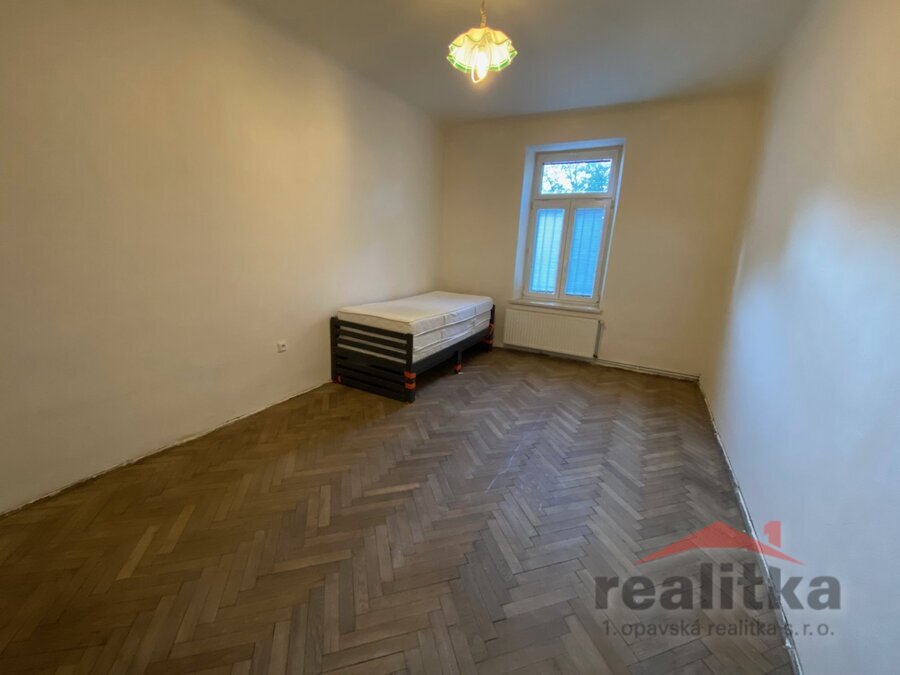 Pronájem bytu 2+1 67 m2 se zahradou, Opava, ul. Horovo náměstí – fotografie 6