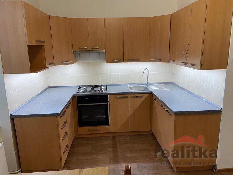 Pronájem bytu se zahradou 64 m2, 2+1, ul. Horovo náměstí, Opava – fotografie 2