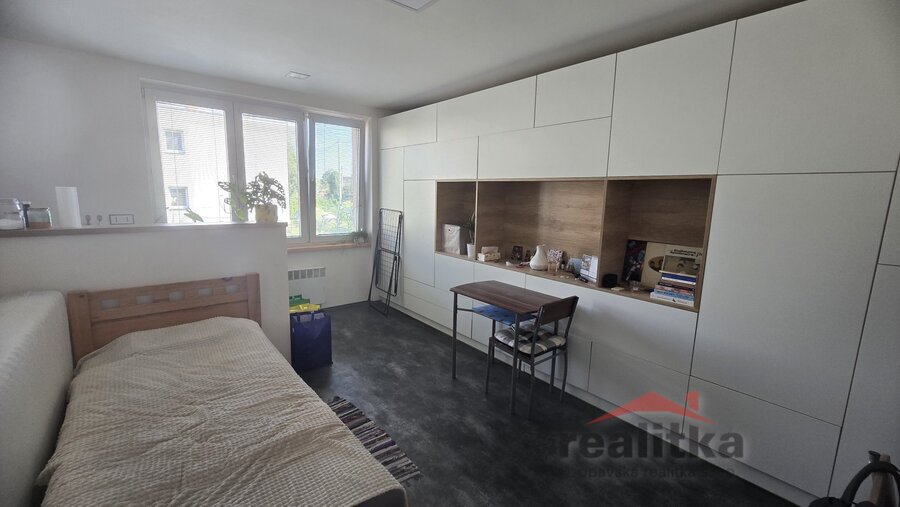 Pronájem zařízeného bytu 1+kk, 22m2, Opava, ul. Fügnerova