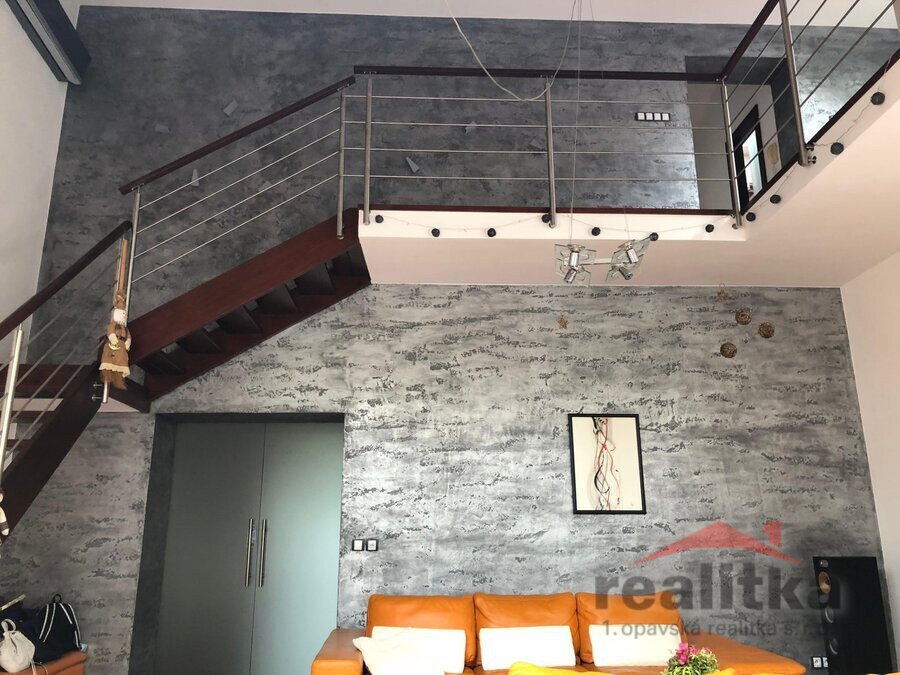 Prodej krásného, mezonetového bytu 4+kk, 130m2, se zahradou a parkováním, Opava, ul. Nákladní – fotografie 6
