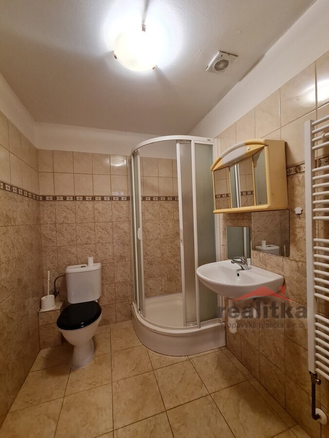 Pronájem mezonetového bytu 2+kk na Vyhlídalově ul. v Opavě – fotografie 6