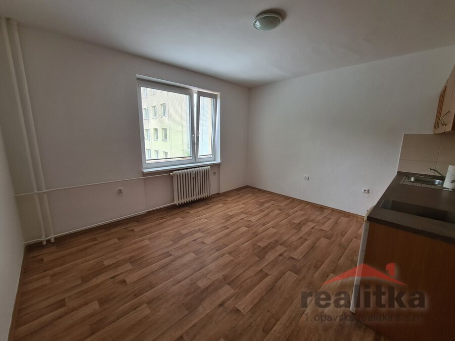Pronájem hezkého bytu 1+kk, Opava, ul. Nerudova – fotografie 6