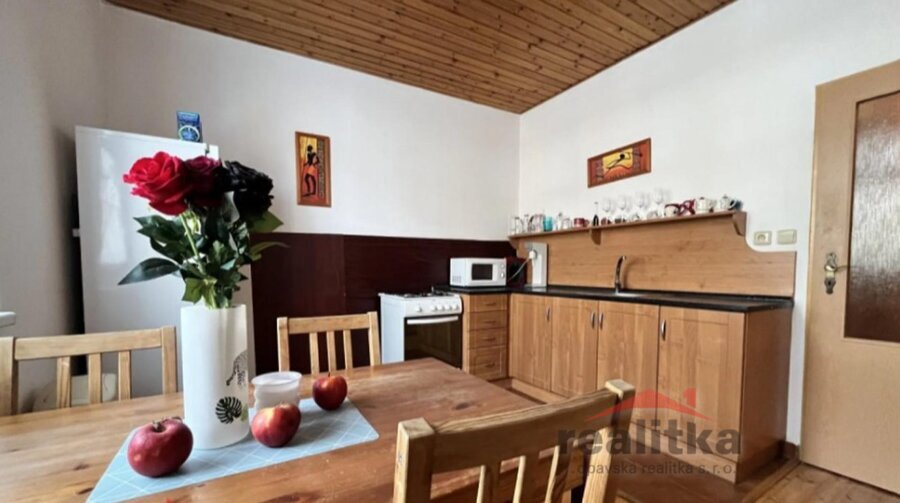 Pronájem zařízeného bytu 2+kk, 46m2, Opava, třída Spojenců