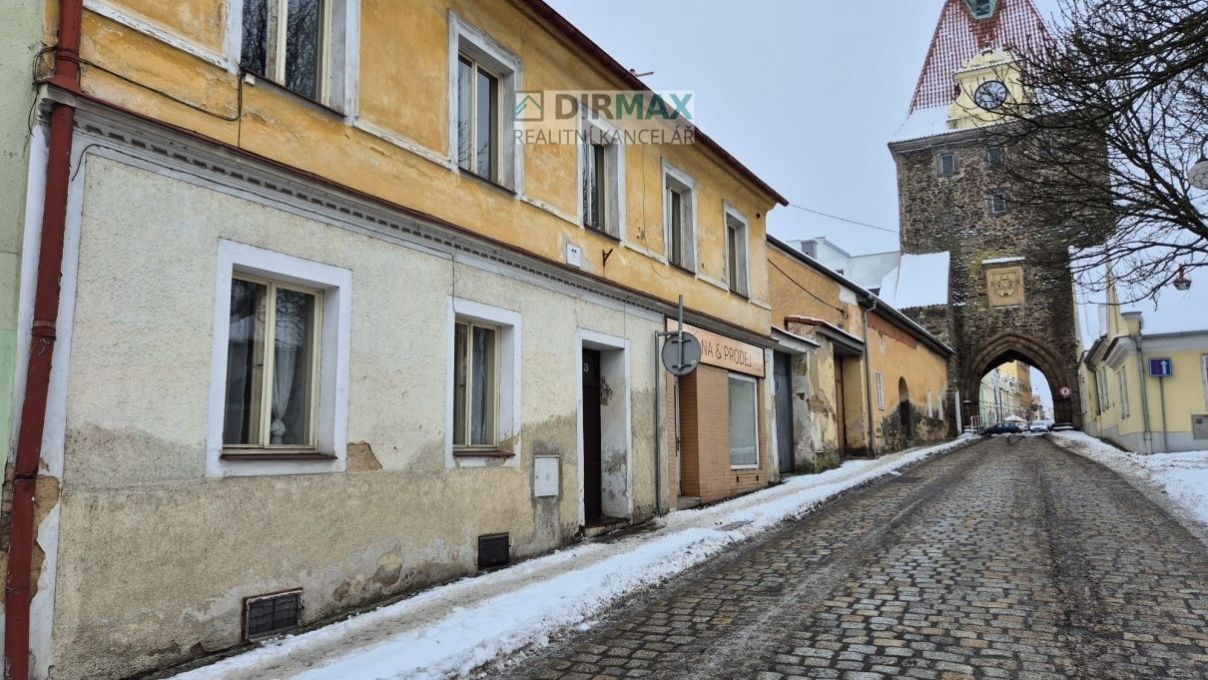 Prodej, bytový dům 5+2 + nebytové prostory, 264 m, Domažlice