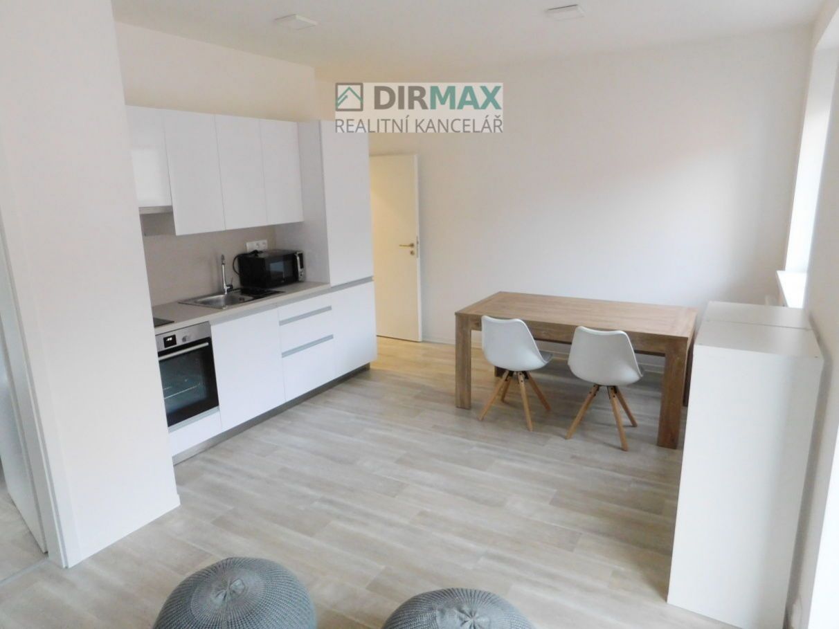 Pronájem bytu 2+kk+B, 46m2, Plovární ulice, Jižní Předměstí