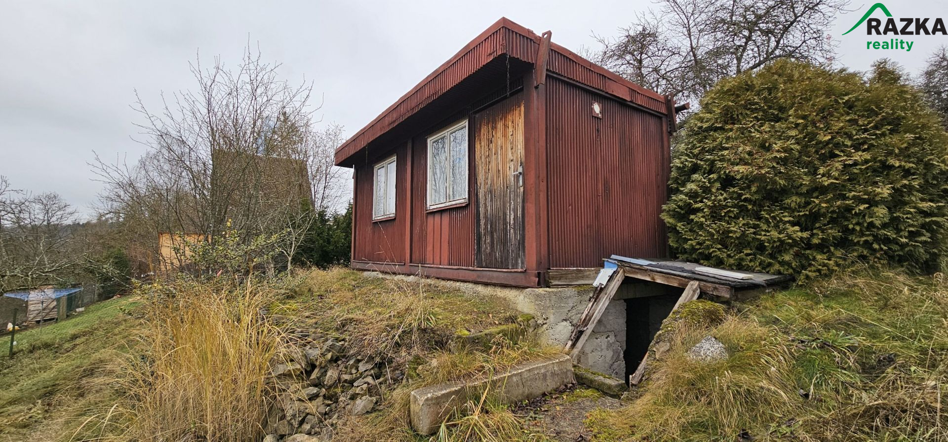 Zahrada (1052 m2) se zahradní chatkou Tachov