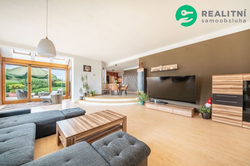 Prodej rodinného domu 257 m², pozemek 1691 m² Tasovice – fotografie 6