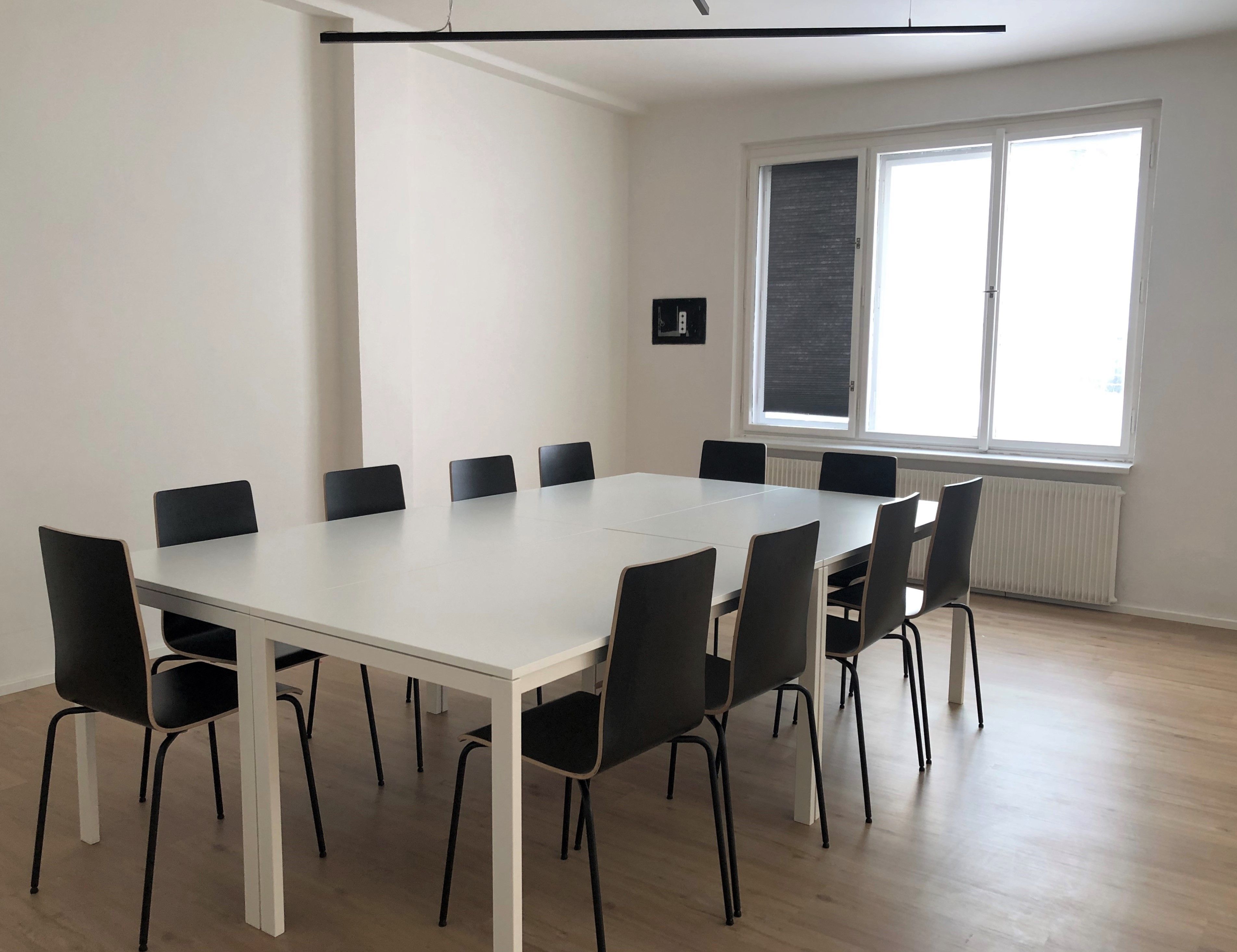 Pronájem kanceláře 13 m² nebo sdíleného pracovního místa – fotografie 3