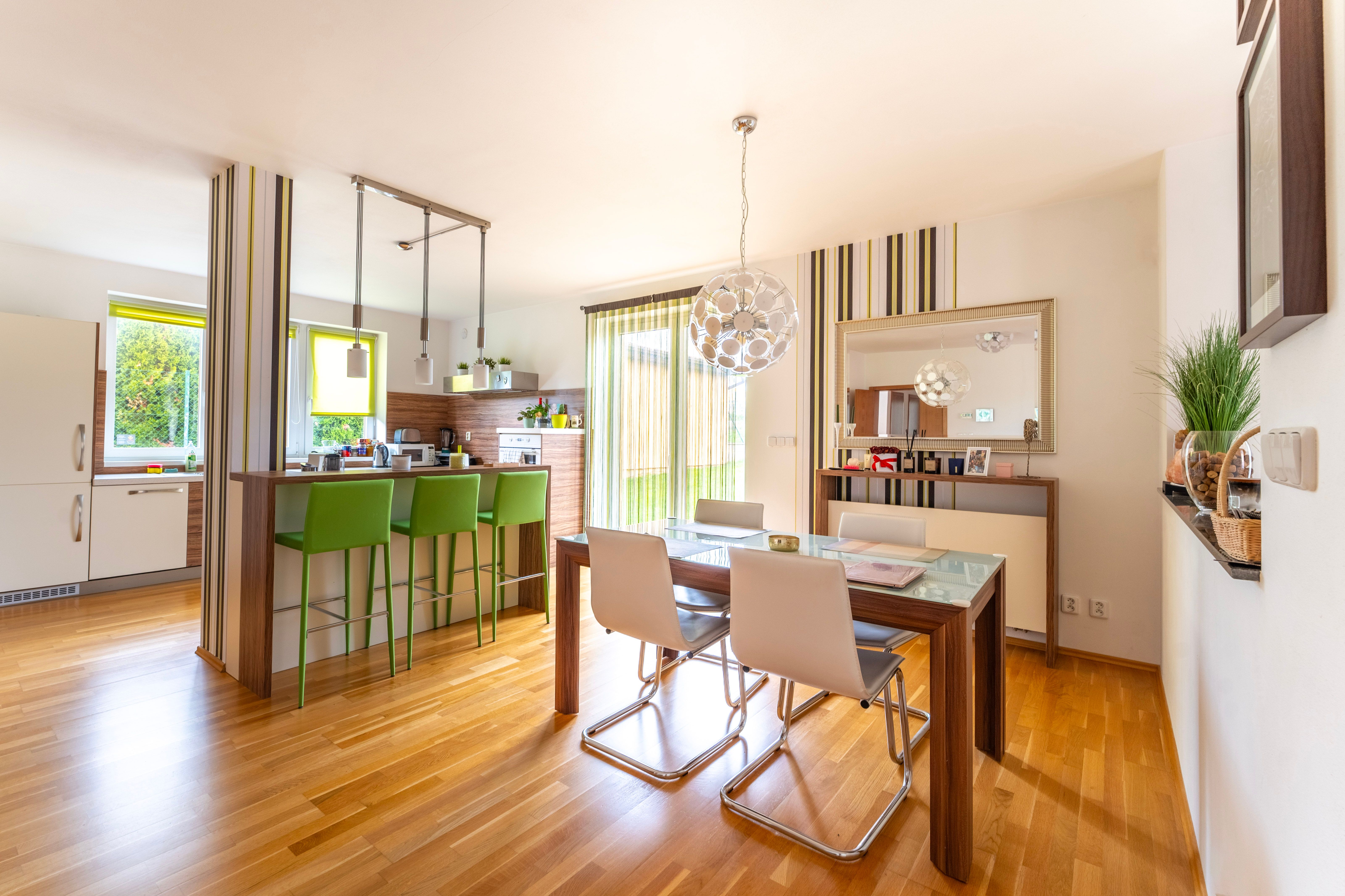 Rodinný dům 5+kk, 191 m², 3 koupelny, zahrada 634 m² + samostatná garáž 26 m²