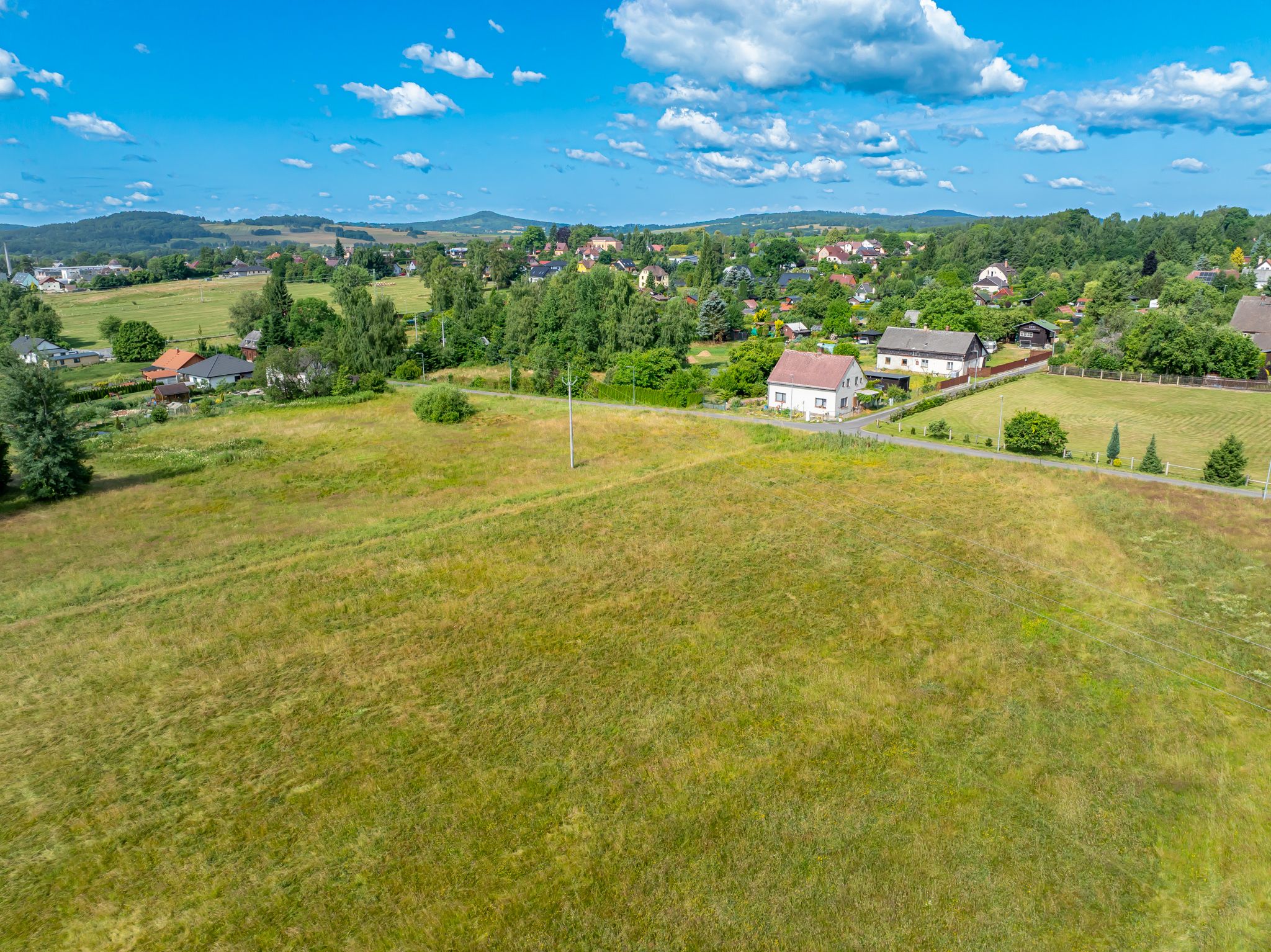 Stavební pozemek 1 986 m² – Rumburk | Příroda u dveří, centrum 10 min pěšky – fotografie 3