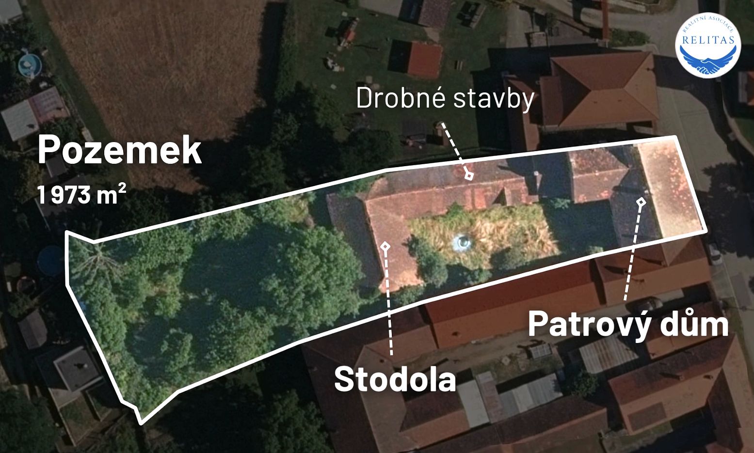Prodej bývalého hospodářského objektu s bytovým domem k rekonstrukci 450 m², pozemky 1 973 m²