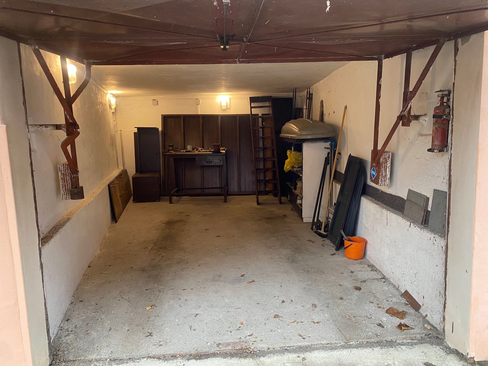 Samostatná, zděná garáž 19,6 m² přímo u stanice metra =C= Budějovická – fotografie 3