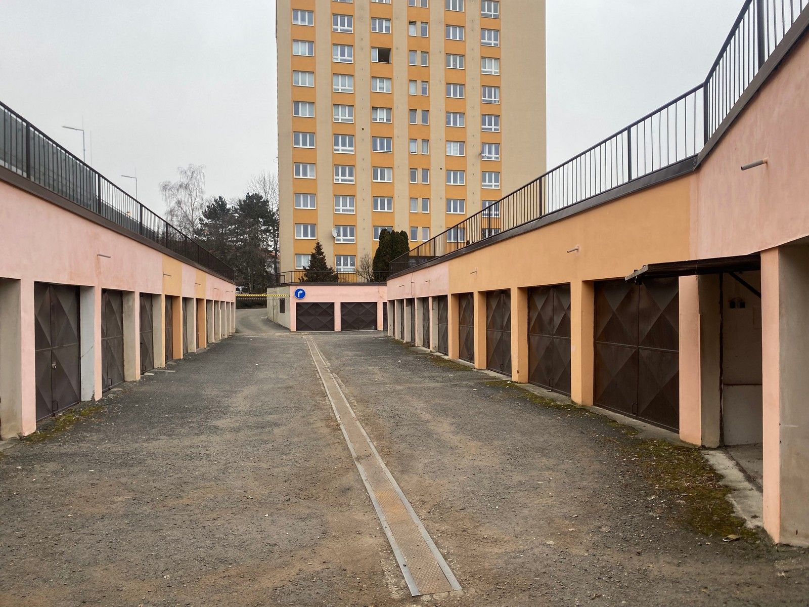 Samostatná, zděná garáž 19,6 m² přímo u stanice metra =C= Budějovická – fotografie 4