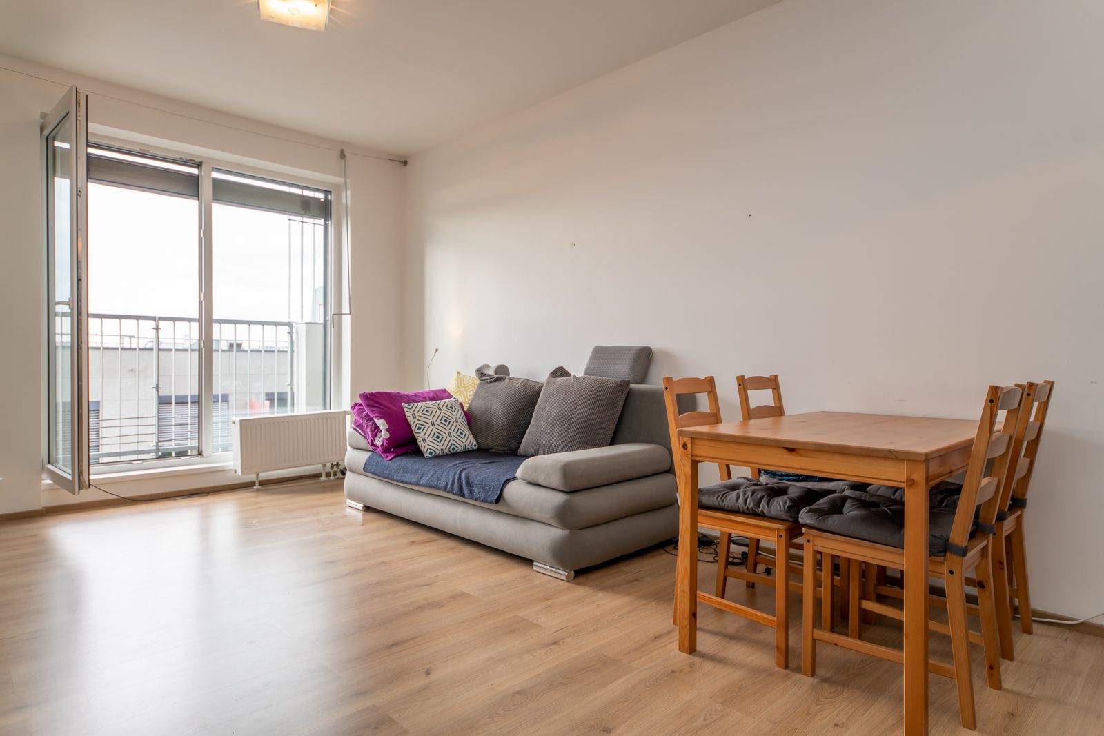 Pronájem bytu 1+kk 30 m² – fotografie 3