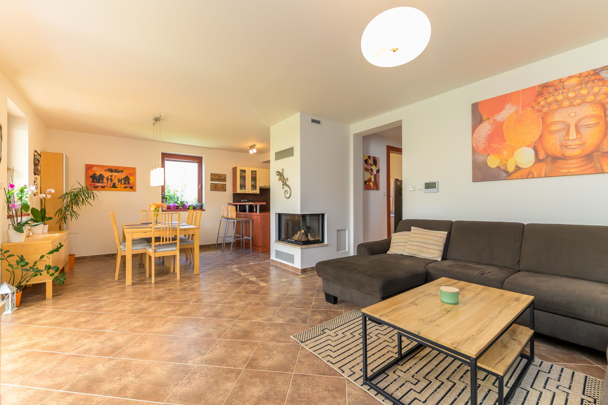 Rodinný dům z roku 2011, 195 m² + 39 m² garáž s dílnou, pozemky 813 m², Statenice – fotografie 3