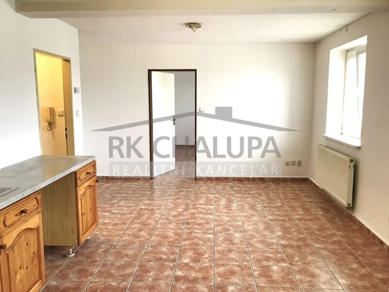 Pronájem zděného bytu 2+1, ul. nám. Švabinského, Mladé, České Budějovice, 62 m2, 1. patro