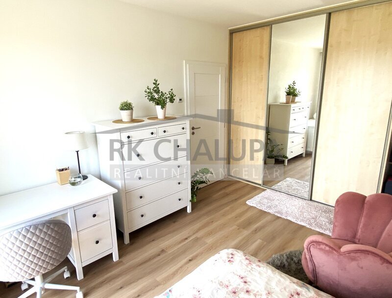 Pronájem novostavby rodinného domu s krásným výhledem, Litvínovice, 4+kk, 1000 m2, parkování, MHD. – fotografie 6