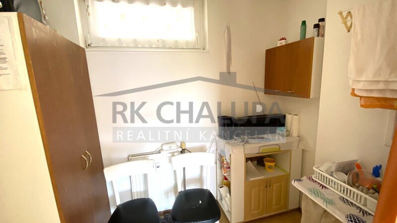 Prodej jednotky 1+kk v OV, 32 m2, přízemí, ul. A. Barcala, České Budějovice, nyní jako kadeřnictví – fotografie 6