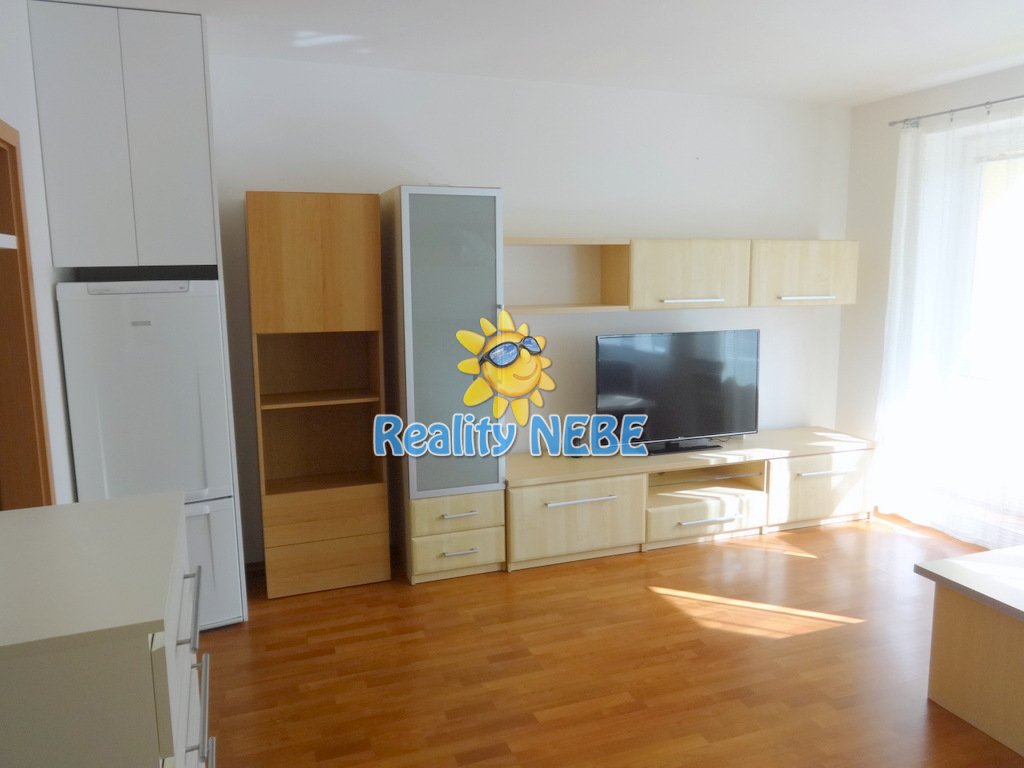 Pronájem bytu 1+kk/B/S, 41 m2, Boloňská, Praha 10, Horní Měcholupy