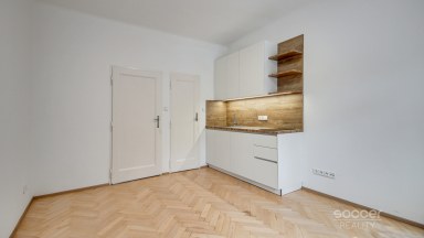Pronájem bytu 1+kk, Praha 4, U krčského nádraží