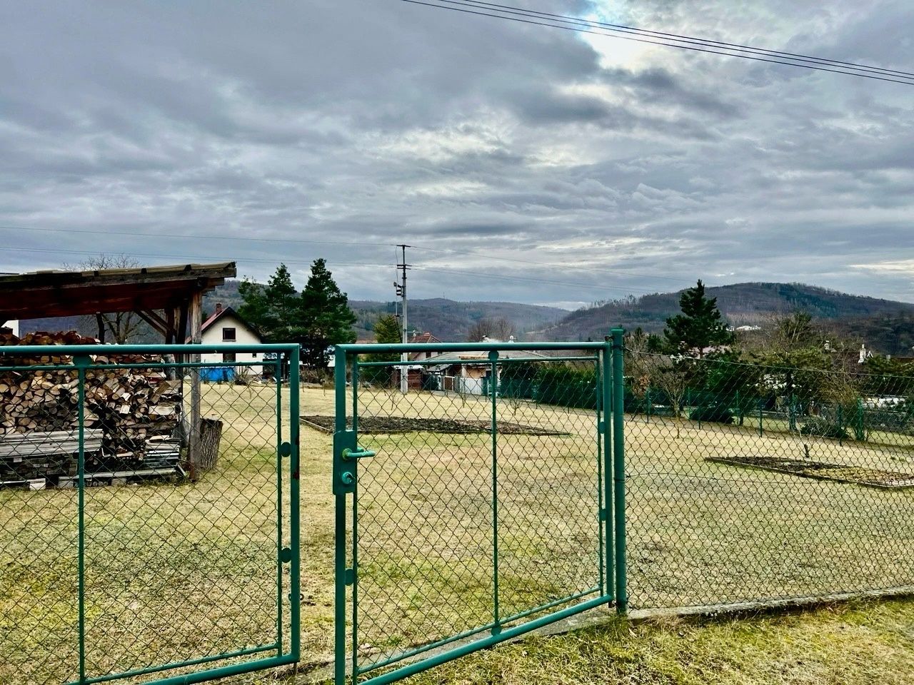 Prodej pozemků 1200m2, Praha západ - Hradištko
