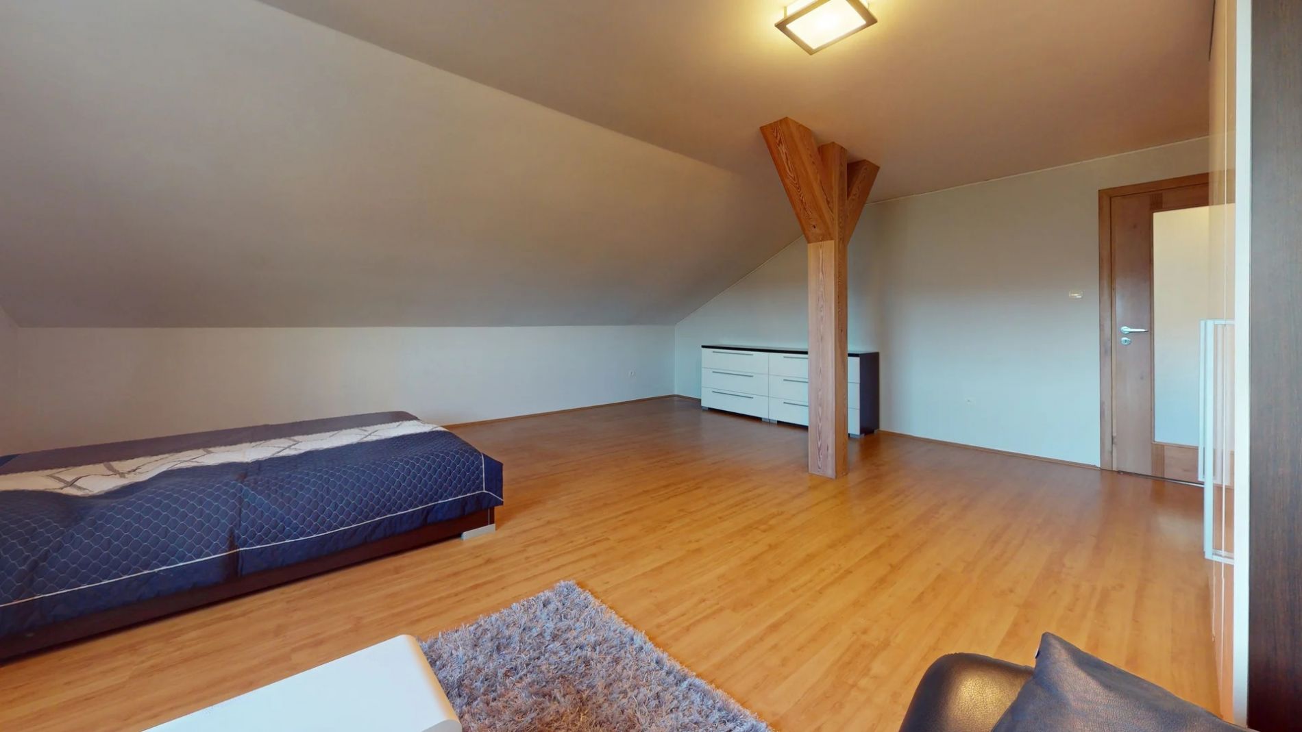 Prodej rodinného domu 5+kk + půda + garáž, 424m2, pozemek 1 557m2, Praha západ - Hradištko – fotografie 6