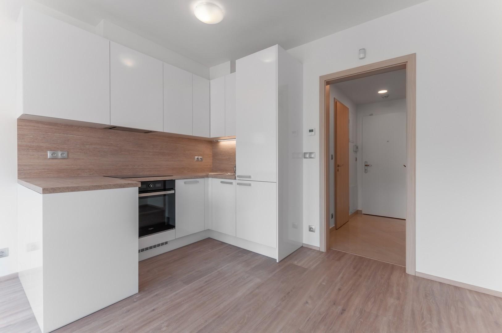 Pronájem bytu 1+kk, 28m2, Praha 9 - Vysočany