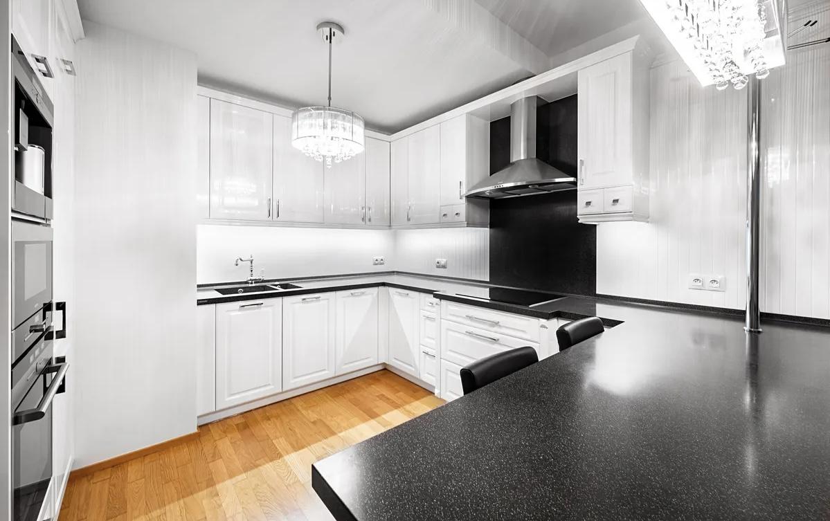 Pronájem bytu 3+kk, 91 m² s balkonem 15 m² a možností parkování, Praha 6 Břevnov,