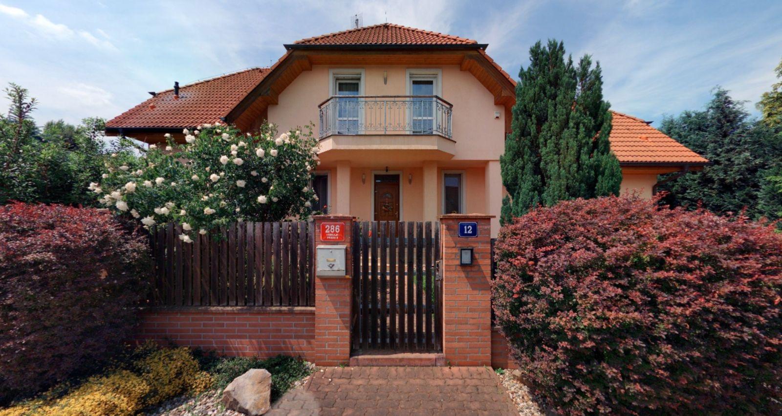 Prodej rodinného domu 7+kk, 301 m², pozemek 803 m², Praha 6 Lysolaje