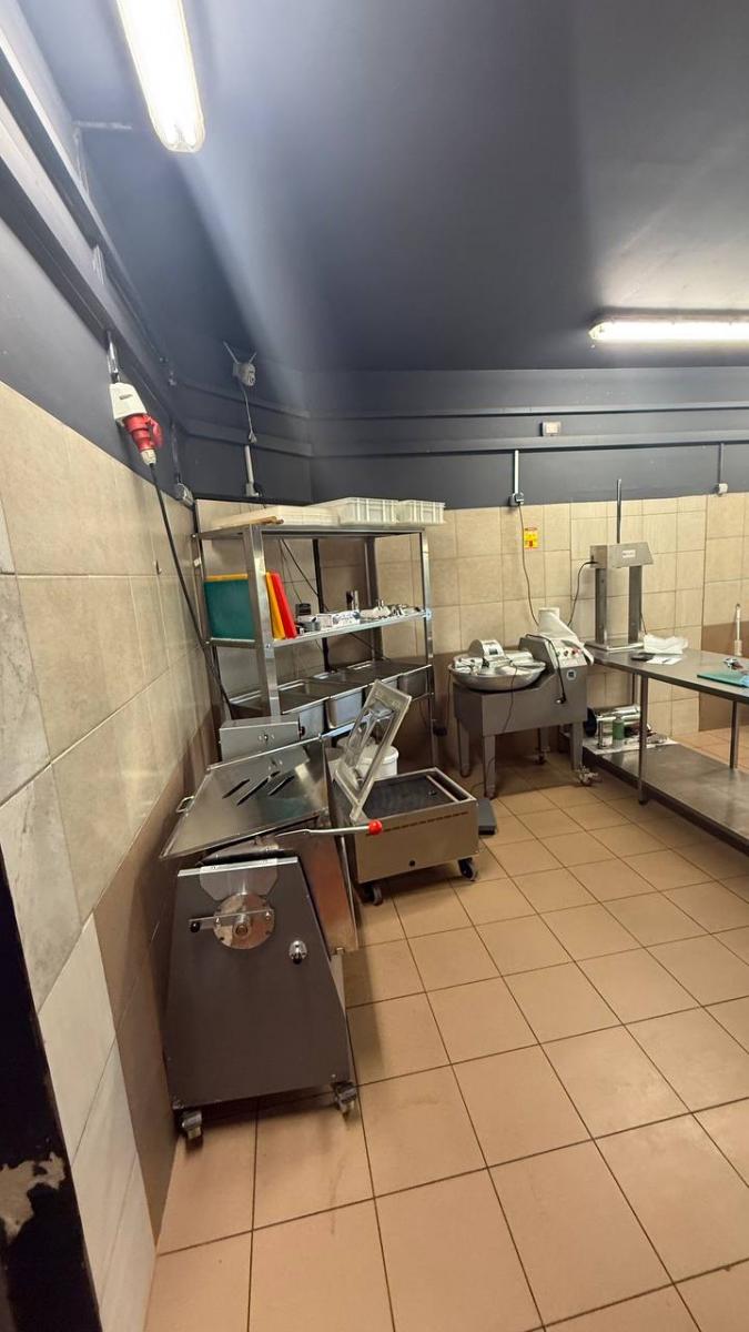 Přenechání zavedené výrobny uzenin a masných výrobků, 150 m², Chyňava, okres Beroun – fotografie 6