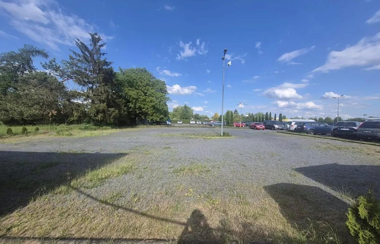 Pronájem zpevněné plochy 500 až 1 000 m² | Praha 9 Čakovice