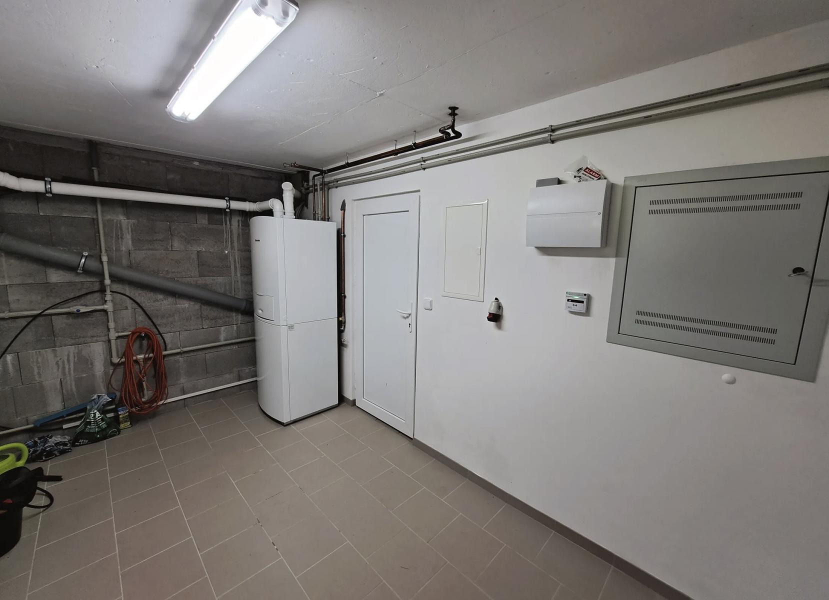 Pronájem novostavby rodinného domu 5+kk, 166 m² se zahradou Praha 6, Nebušice – fotografie 6