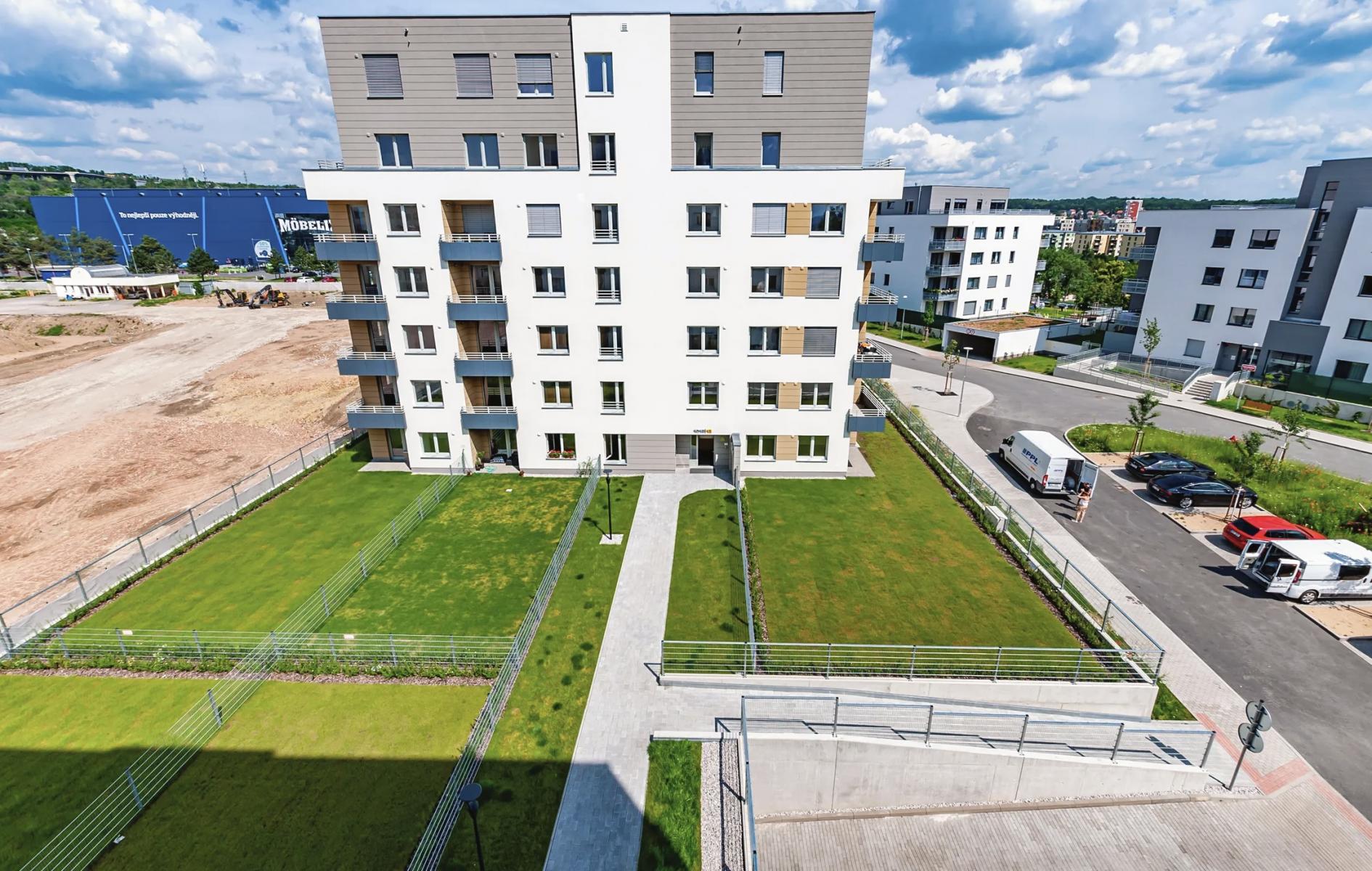 Pronájem moderního bytu 1+kk, 32 m² Praha 9, Vysočany