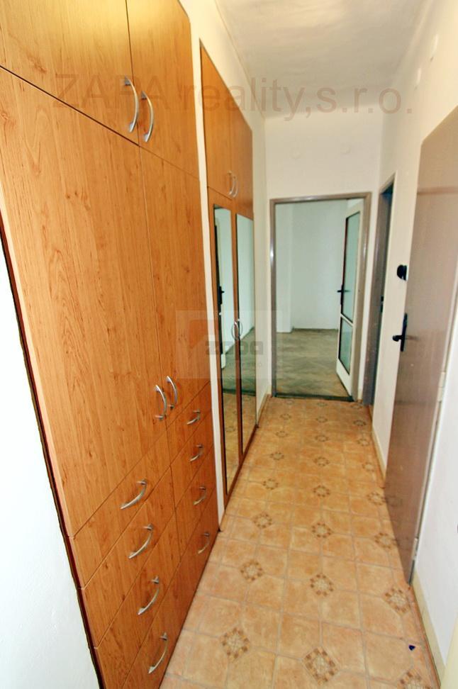 pronájem 2+1 53 m2 3patro cihla Praha 9 Hloubětín u metra nezař. cihla výtah – fotografie 6